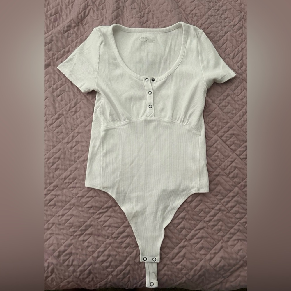 Aerie White Short Sleeve Bodysuit